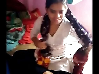 Desi cute girl providing blowjob very nice.